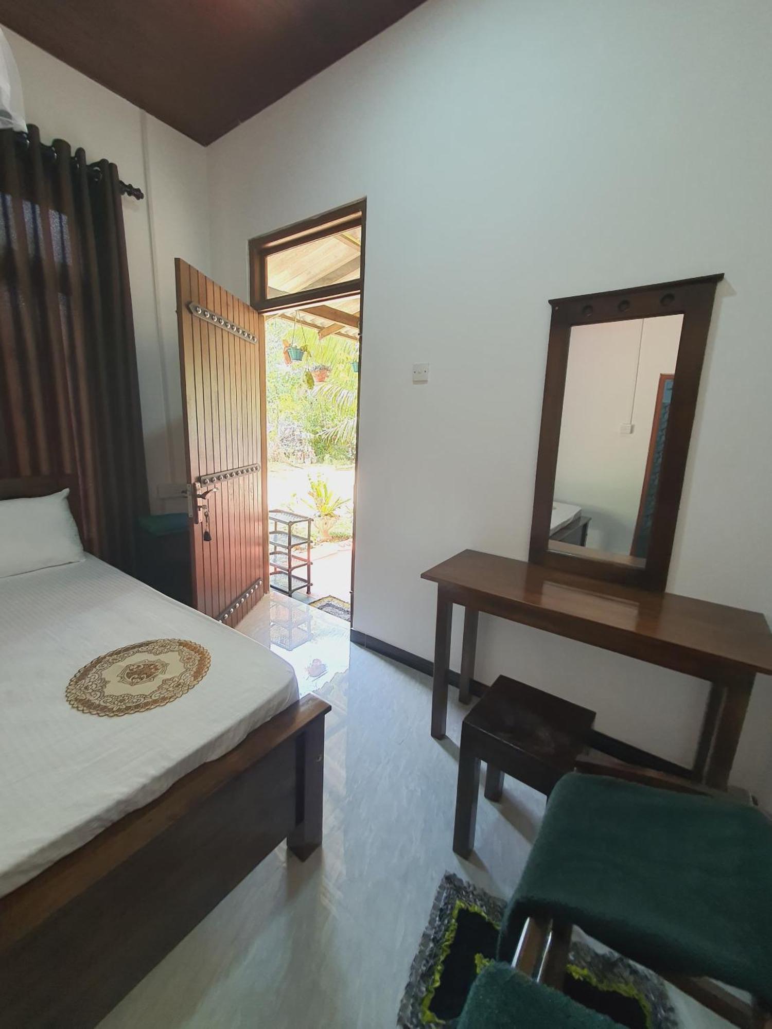 Sanu Home Stay Sigiriya Exteriör bild