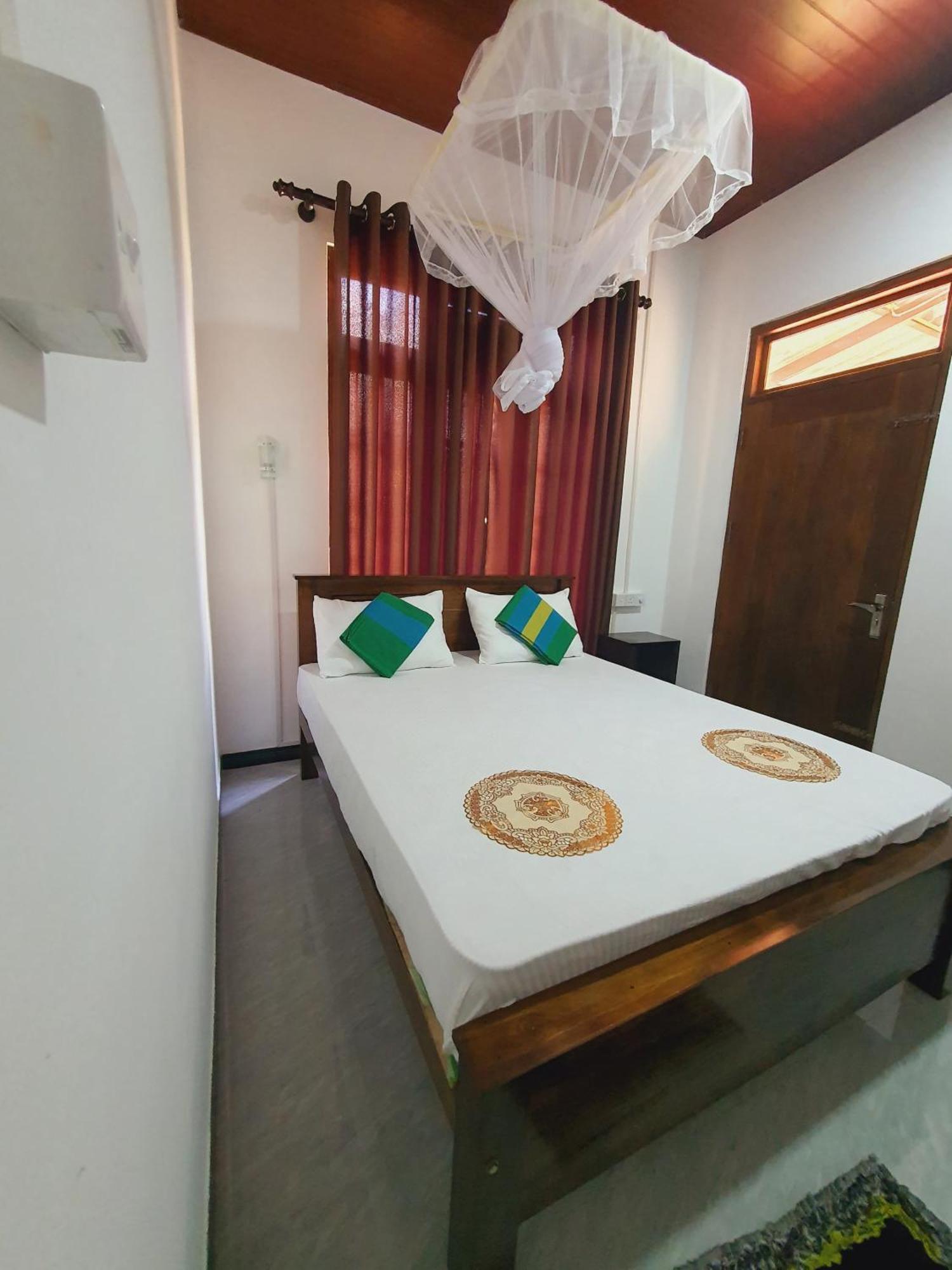 Sanu Home Stay Sigiriya Exteriör bild