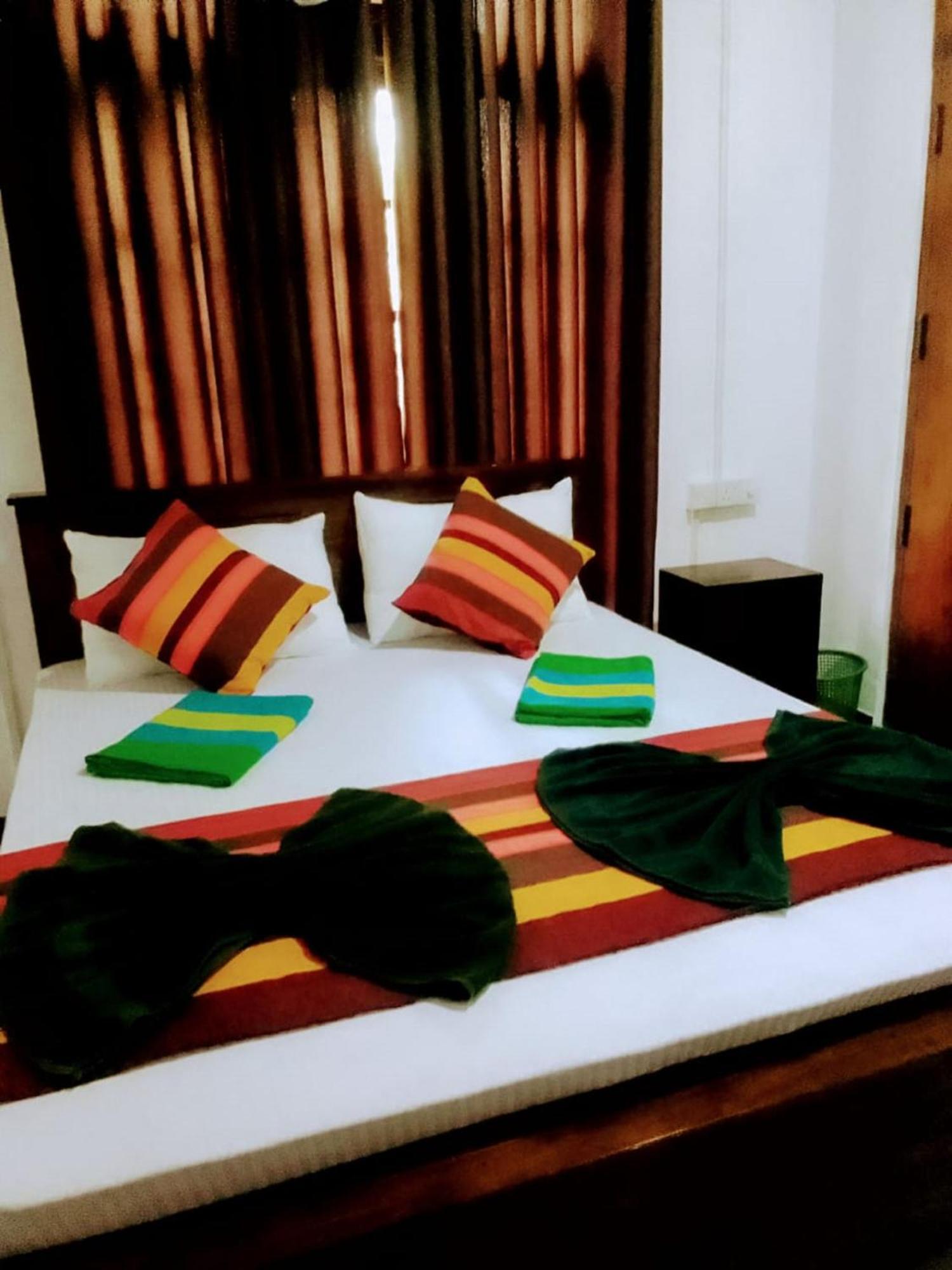 Sanu Home Stay Sigiriya Exteriör bild