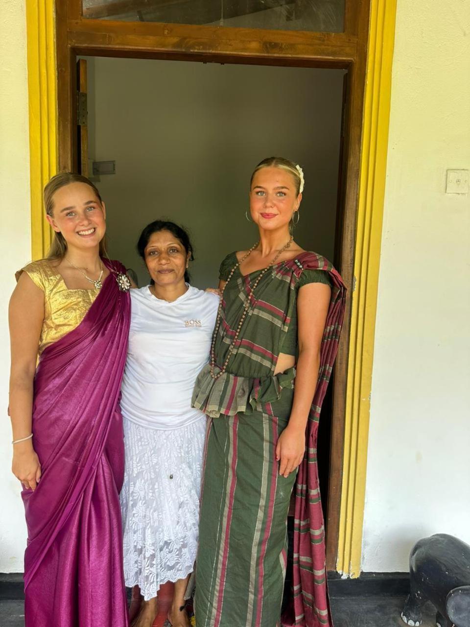 Sanu Home Stay Sigiriya Exteriör bild